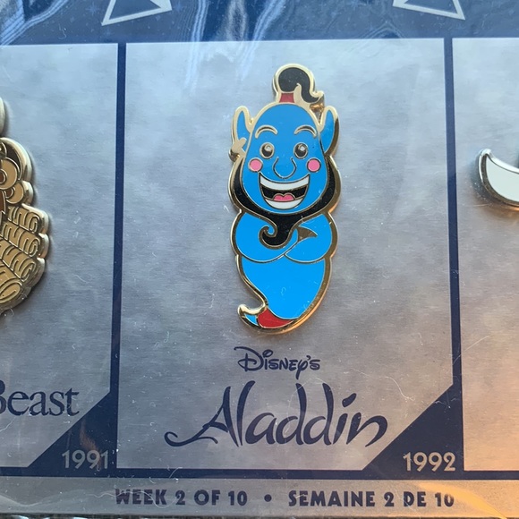 30th Anniversary Disney Store Pin set - Week 2 - Picture 4 of 5